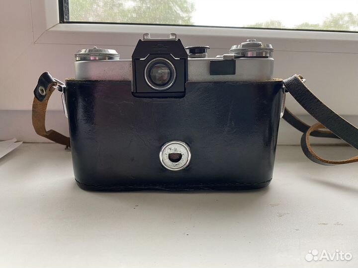 Плёночный фотоаппарат Zenit-E