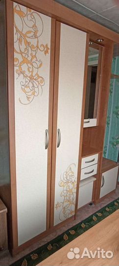 Шкаф в прихожую бу