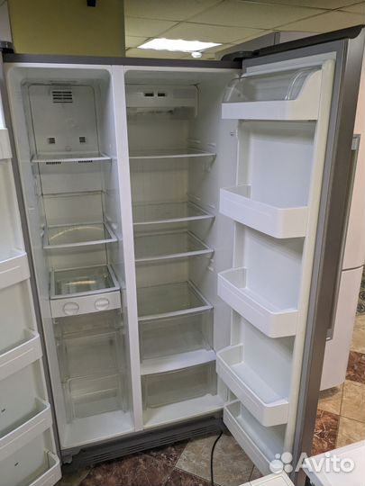 Холодильник Leran Side by side