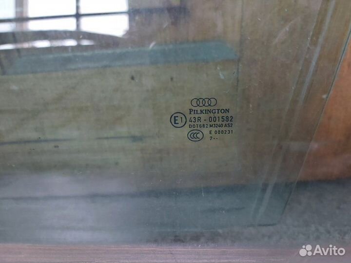 Стекло передней двери переднее Audi Q7 внедорожник