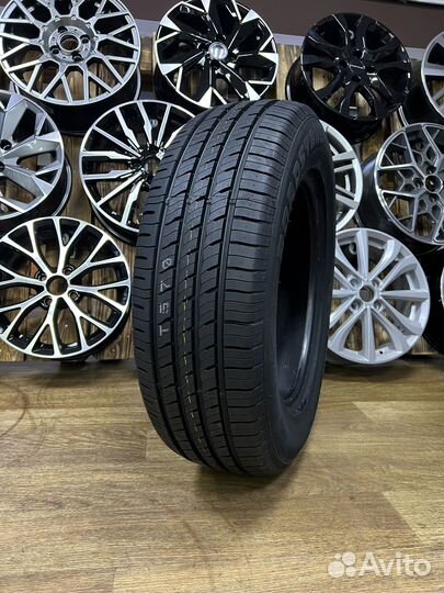 Roadstone N'Fera RU5 245/50 R20 102V