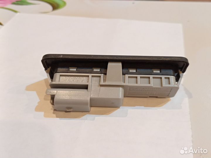 Продам ручку багажника задней двери Х-рей