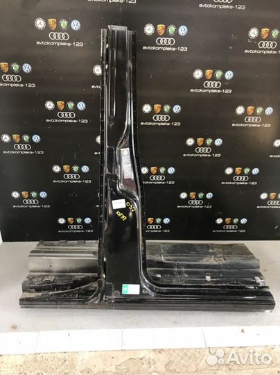 Центральная стойка кузова правая Mercedes-Benz