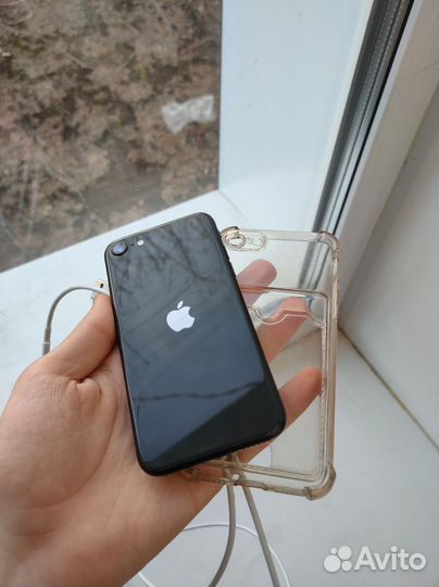 iPhone SE (2020), 64 ГБ