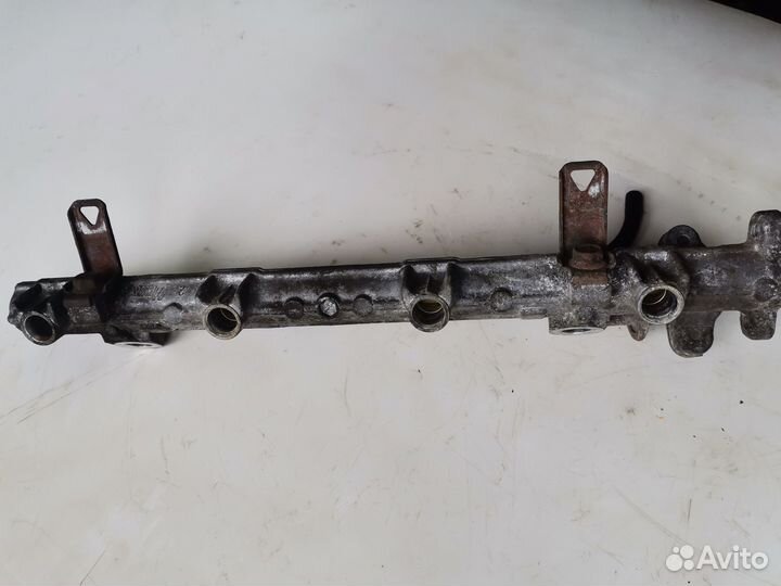 Топливная рейка на Mitsubishi Lancer 9 4G18