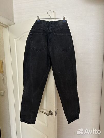 Джинсы pull and bear mom