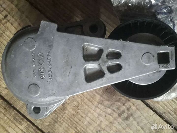 Hyundai Sonata/IX35/Santa Fe/Tucson натяжитель рем