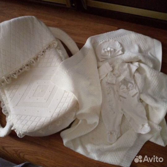 Комплект на выписку б/у1 раз, сделано на заказ