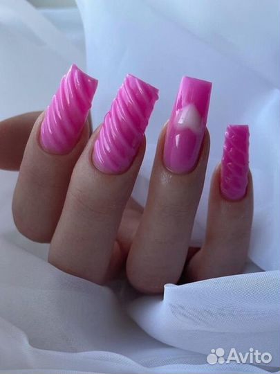 Маникюр, наращивание ногтей, покрытие гель лаком