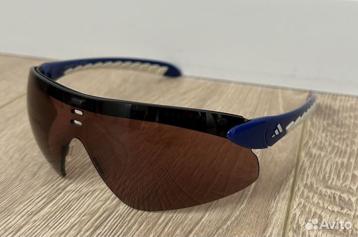 Спортивные очки adidas