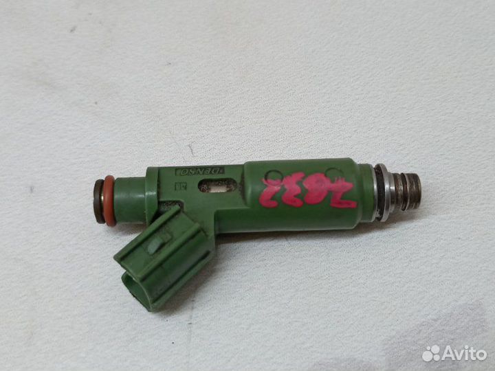 Форсунка топливная Toyota Avensis ZZT251 1ZZ-FE