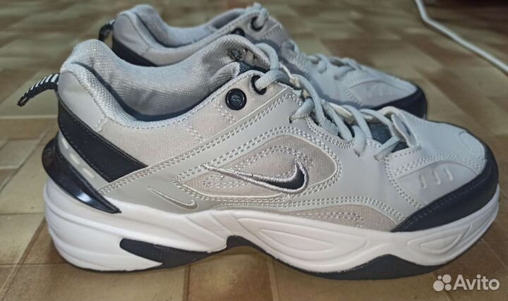 Продам кроссовки