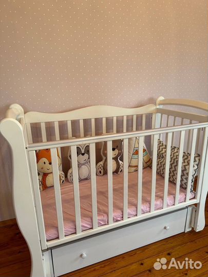 Кроватка детская с матрасиком