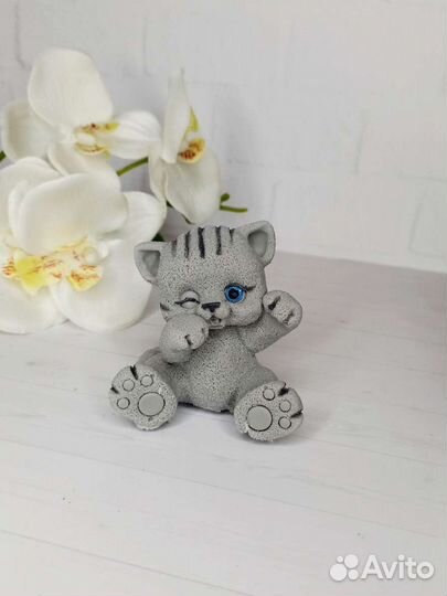 Шоколадные фигурки на торт