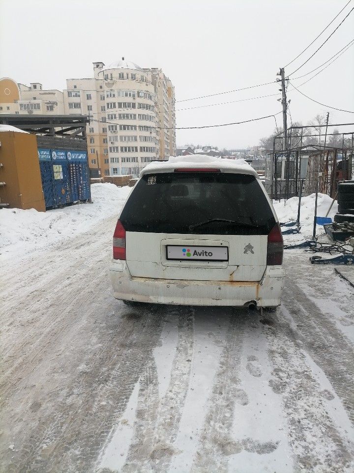 Mitsubishi Chariot: фото владельца
