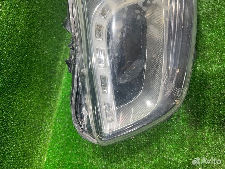 Фара ксеноновая передняя левая Hyundai I40 седан