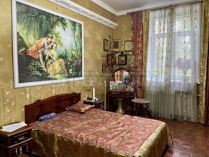 4-к. квартира, 94 м², 2/4 эт.