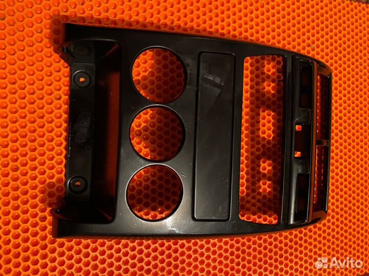Консоль priora 2 черный глянец