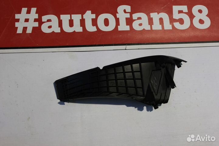 Кожух панели воздухозаборника Kia Sorento с 2014 г