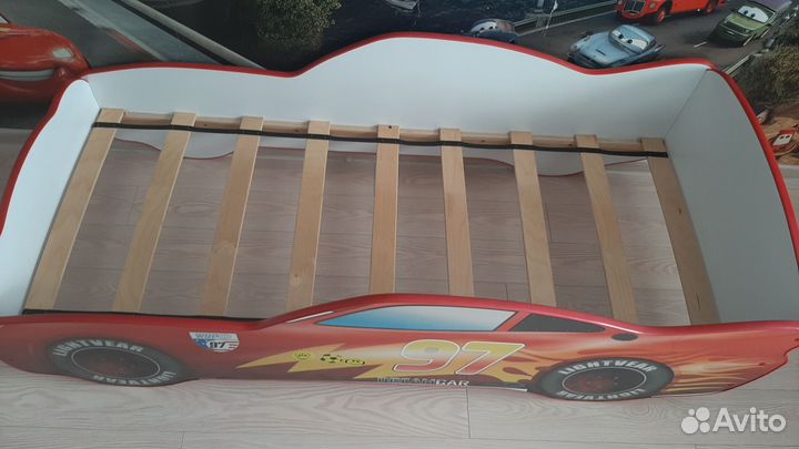 Детская кровать машинка с матрасом
