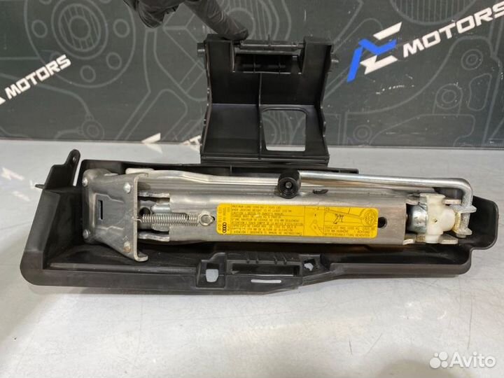 Домкрат Audi A6 C6 AUK 2006