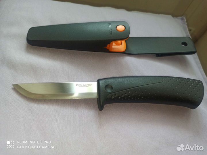 Нож fiskars