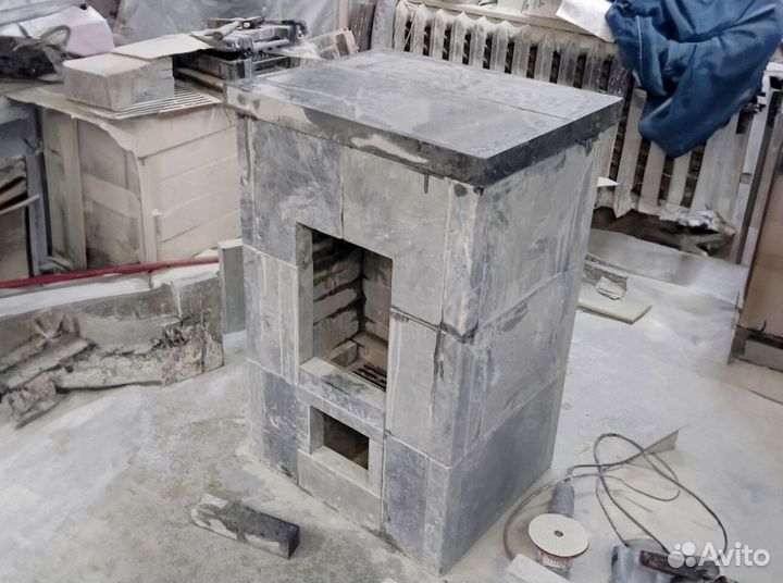 Камин полностью из натурального камня