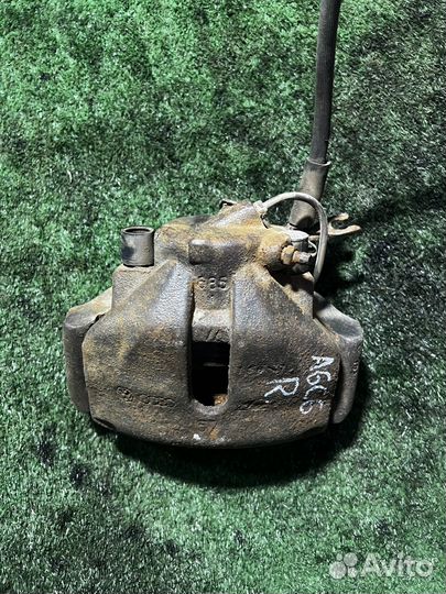 Суппорт передний правый Audi A6C6