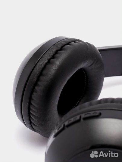 Беспроводные полноразмерные наушники с микрофоном