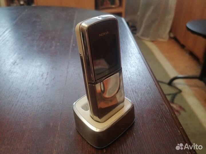 Телефон Nokia 8800 scirocco