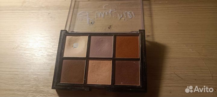Huda beauty тени