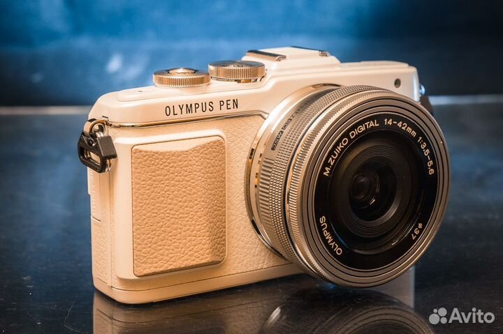 Olympus pen E-PM2 + M10