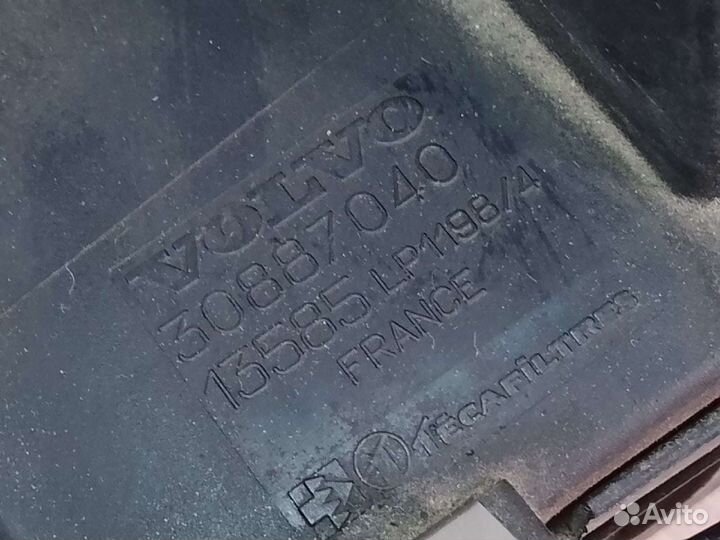 Корпус воздушного фильтра Volvo s40 04г.в