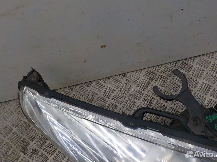 Фара правая Peugeot 3008