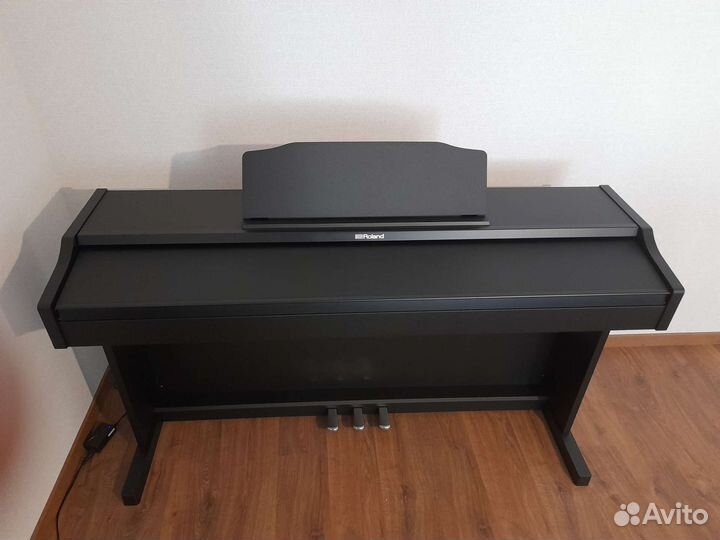Цифровое пианино roland RP102