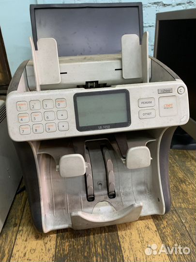 Машинка для счета денег