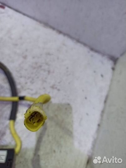 Подушка безопасности в сиденье переднее