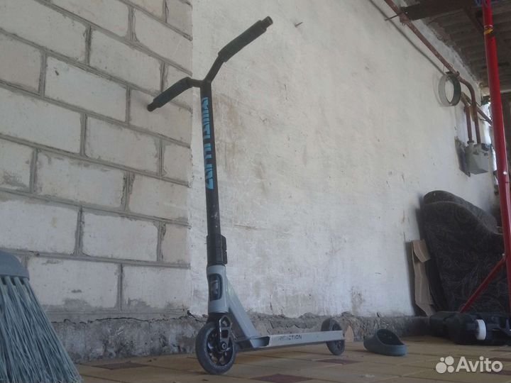 Трюковой самокат