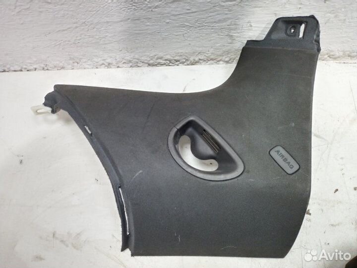 Обшивка салона левая Audi Q7 3.0 TDI 2012