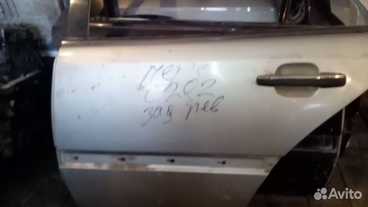 Двери мерседес C-W 202