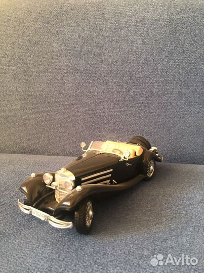 Продам коллекцию автомобилей 1:18 (Германия)