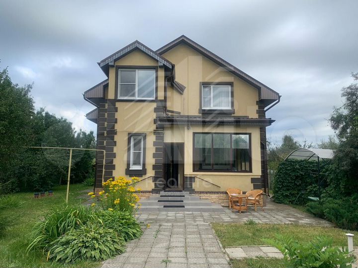 Коттедж 165 м² на участке 8,4 сот.