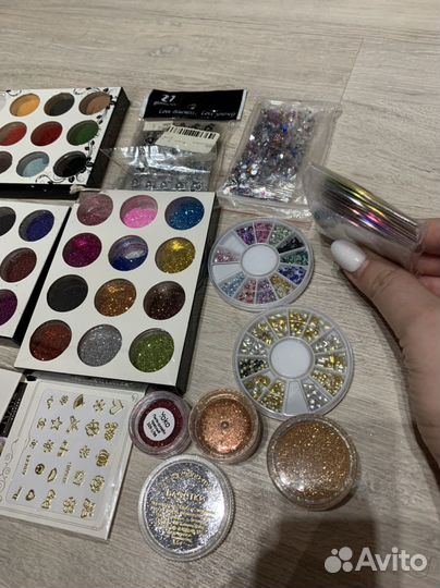 Для дизайна ногтей