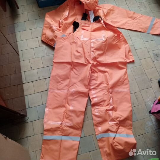 Костюм для защиты от воды