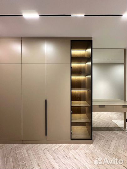 Шкаф распашной на заказ