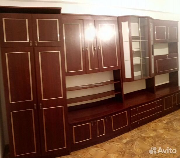 Стенка в гостиную