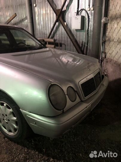 Mercedes-Benz E-класс 2.2 AT, 1998, 272 709 км