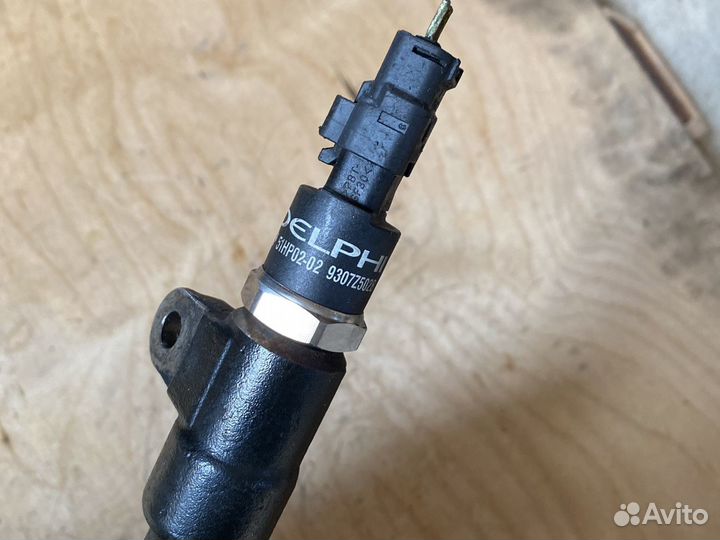 Топливная рампа Ford Mondeo lll 2.0tdci