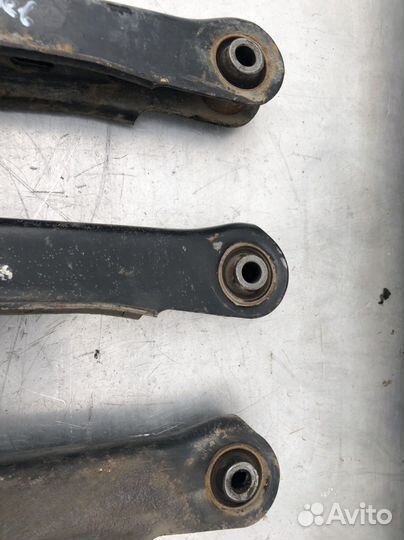 Рычаг задний поперечный Mitsubishi Lancer X