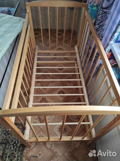 Детская кроватка